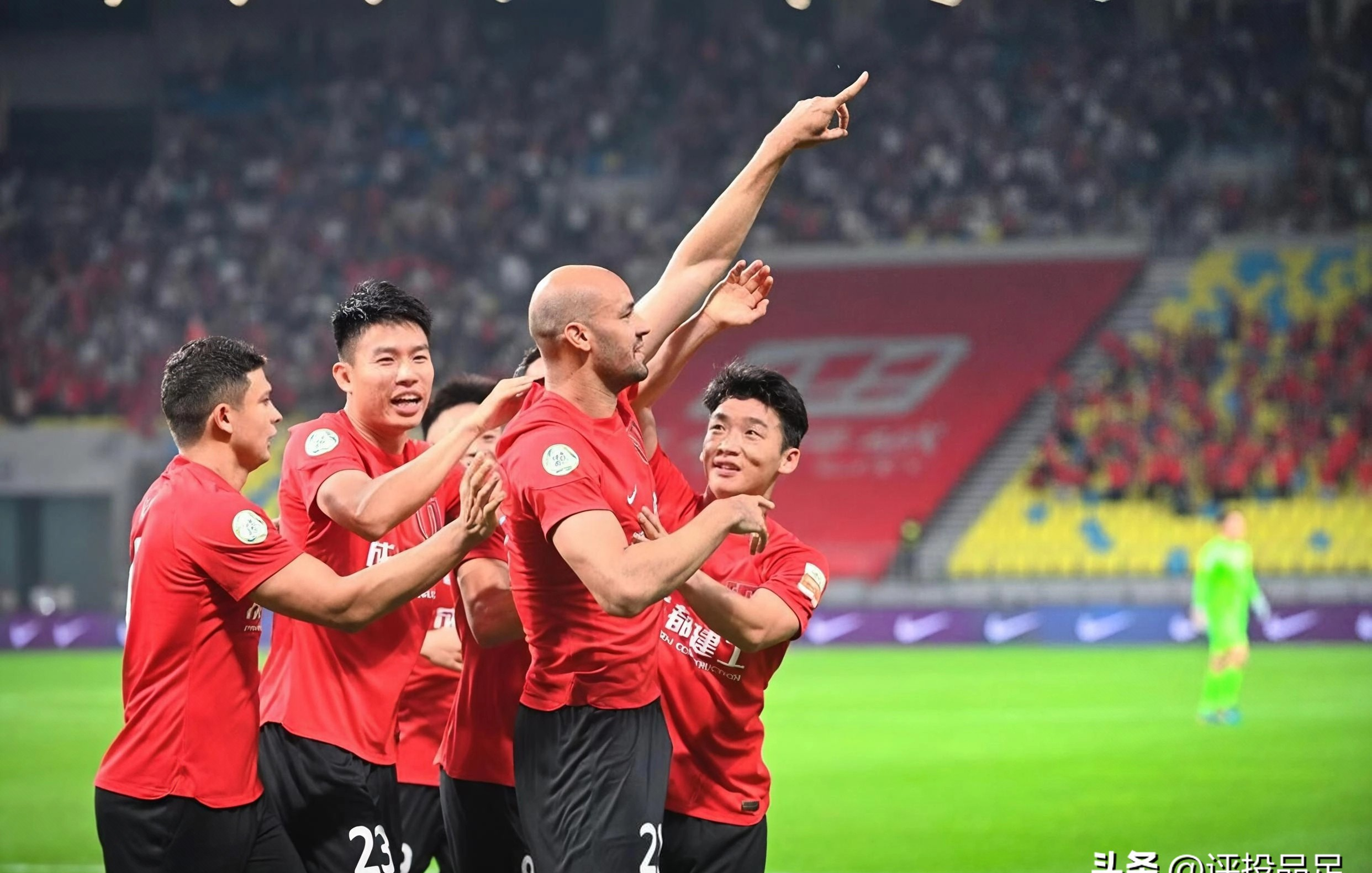 上海申花迎欧联关键赛，转会期队长鼓劲，底气十足，纪律约束更严格(中国足球上半场上海申花腾讯视频)-爱游戏中国